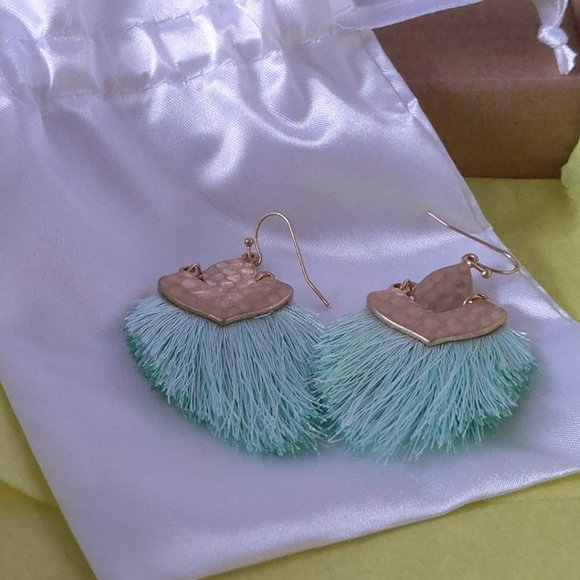 Fringe Fan Lime Tassel Earrings Boho style - Picture 2 of 2